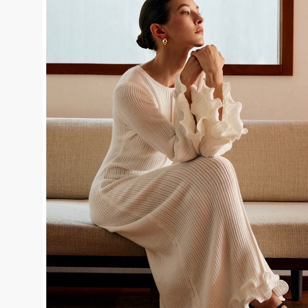 Commense White Long Sleeve Knit Dress - Picture 2 of 4